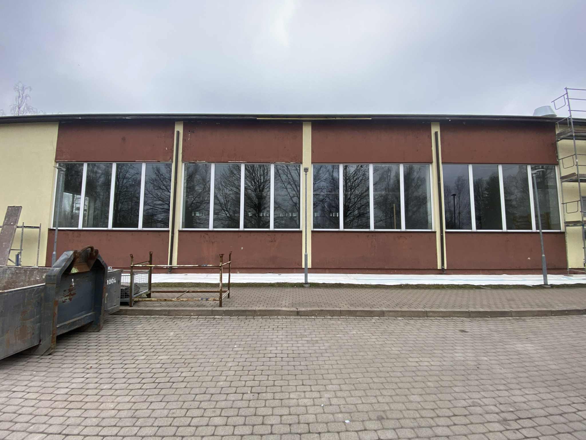 Sporta centra logu maiņa - DERONA RD