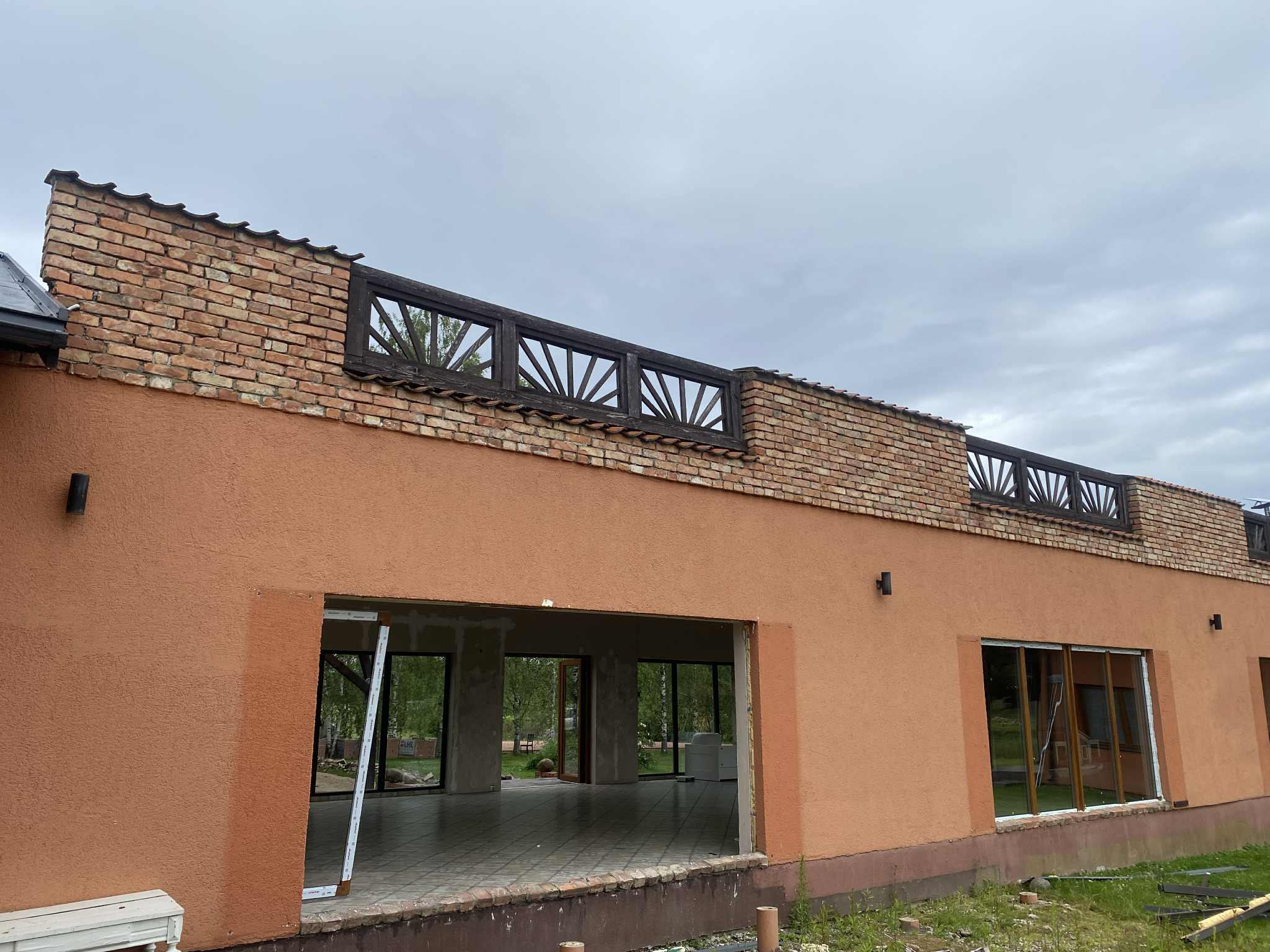Sporta centra logu maiņa - DERONA RD